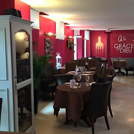 Hotel A La Grace De Dieu Brie-Comte-Robert Dış mekan fotoğraf