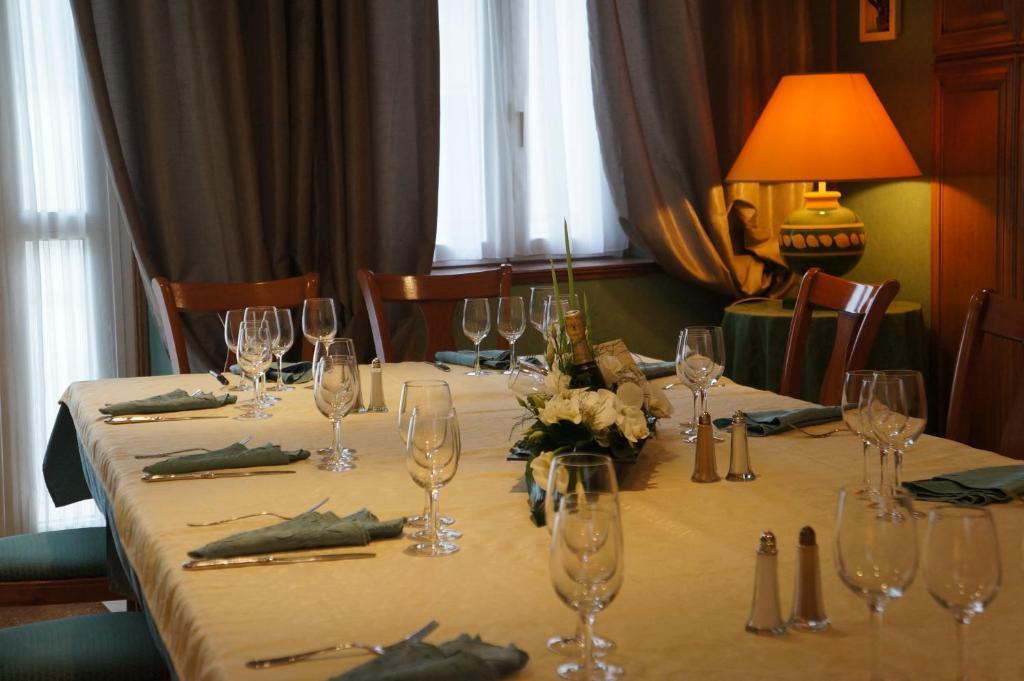 Hotel A La Grace De Dieu Brie-Comte-Robert Dış mekan fotoğraf