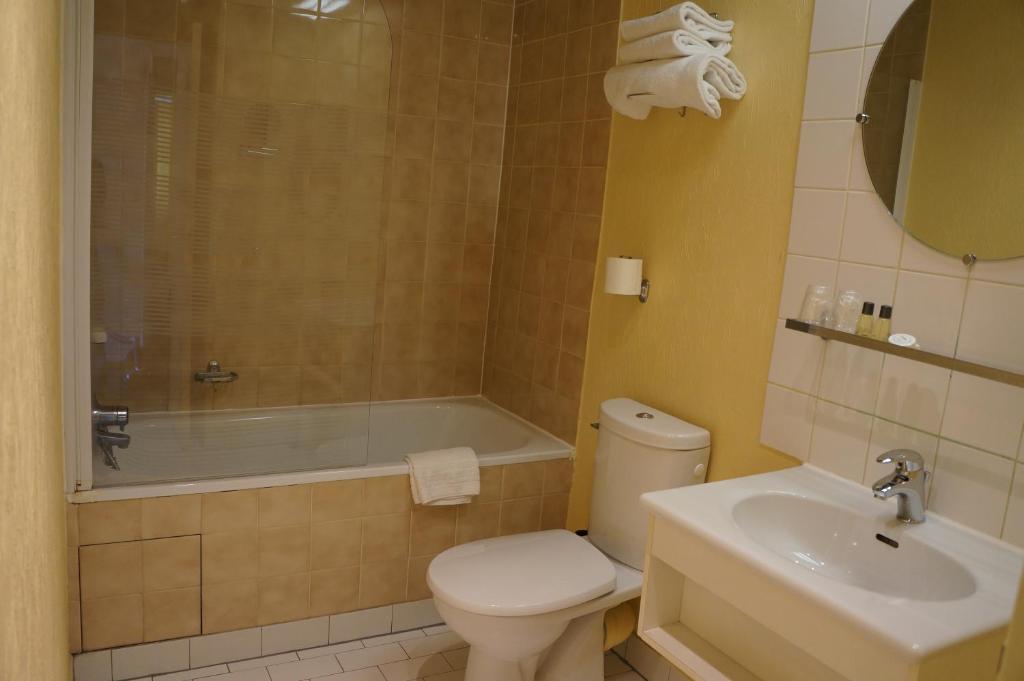 Hotel A La Grace De Dieu Brie-Comte-Robert Dış mekan fotoğraf